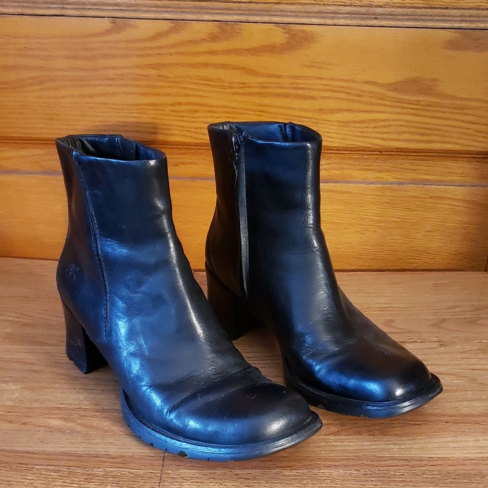 Timberland Black Leather Ankle Booties with Block Heel